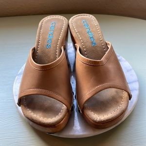 Candie's Tan Open-Toe Slide Heels